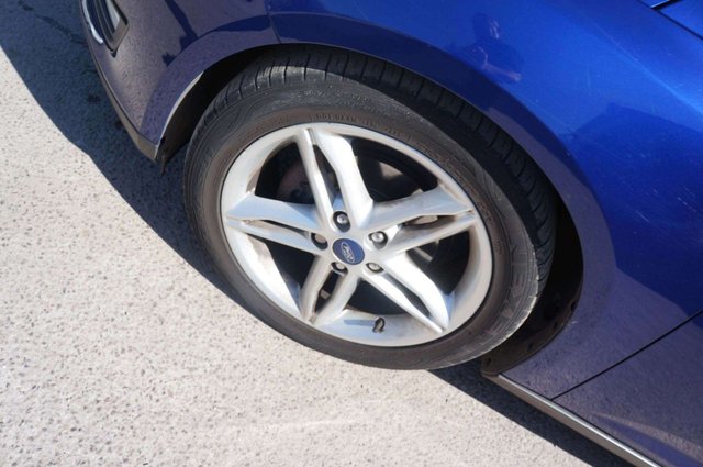 2015 FORD FOCUS 1.0T EcoBoost Zetec Hatchback 5dr Petrol Manual Euro 6 (s/s) (125 ps) - Photo 7