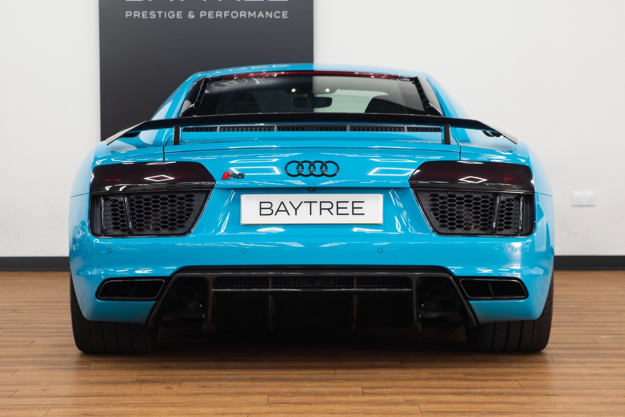 USED 2018 10 AUDI R8 5.2 FSI V10 Plus Coupe  