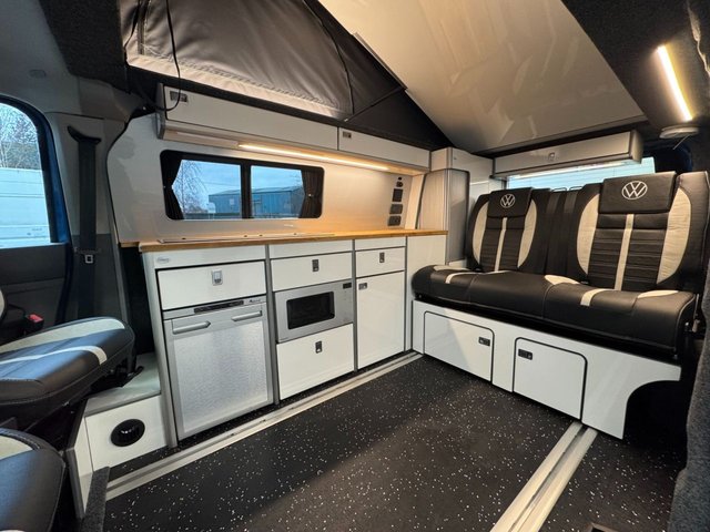 VOLKSWAGEN TRANSPORTER at JA Autos Ltd