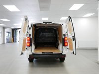 USED 2023 73 VAUXHALL VIVARO 3100 2.0 D 145 BHP L2 LONG PRO EDITION 6DR ( SAT NAV ) SAT NAV | AIR CON | 145 BHP | L2 LONG