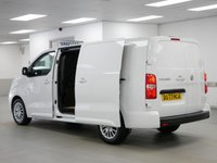 USED 2023 73 VAUXHALL VIVARO 3100 2.0 D 145 BHP L2 LONG PRO EDITION 6DR ( SAT NAV ) SAT NAV | AIR CON | 145 BHP | L2 LONG