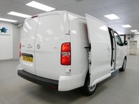 USED 2023 73 VAUXHALL VIVARO 3100 2.0 D 145 BHP L2 LONG PRO EDITION 6DR ( SAT NAV ) SAT NAV | AIR CON | 145 BHP | L2 LONG