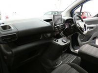 USED 2022 22 VAUXHALL COMBO LIFE 1.2 Turbo SE XL MPV 5dr Petrol Auto Euro 6 (s/s) (7 Seat) (130 ps) 7 SEATS APP SAT NAV ANDROID APPLE CARPLAY REAR VIEW CAMERA CRUISE CONTROL PARKING SENSORS 1 OWNER SERVICE HISTORY WARRANTY