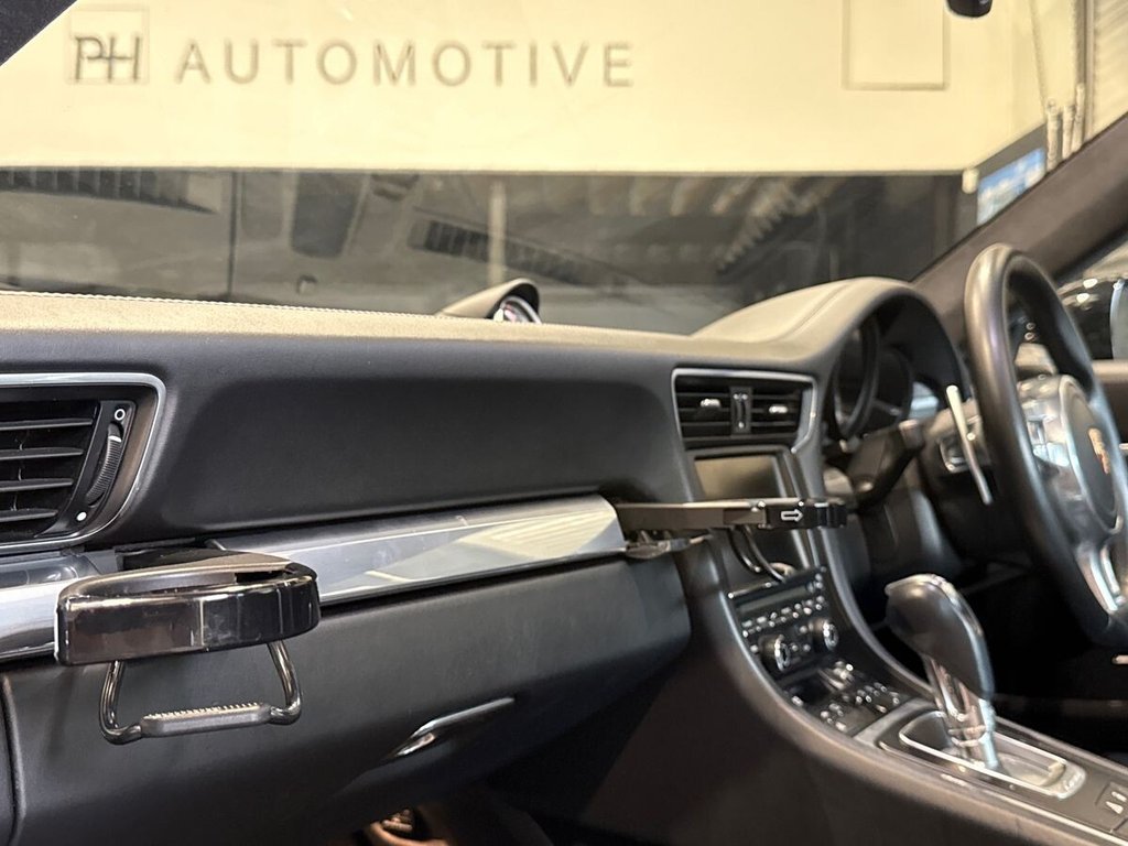 USED 2015 64 PORSCHE 911 3.8 991 Carrera S Coupe 2dr Petrol PDK Euro 6 (s/s) (400 ps) APPLE CARPLAY|SPT CHRONO|BOSE