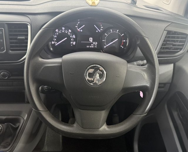 2022 VAUXHALL VIVARO - Photo 10