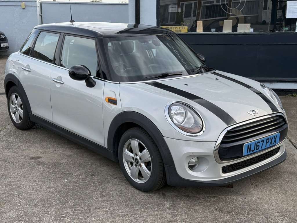 USED 2017 67 MINI HATCH 1.5 Cooper Auto Euro 6 (s/s) 5dr 2017 reg PRIVATE NUMBER INCLUD
