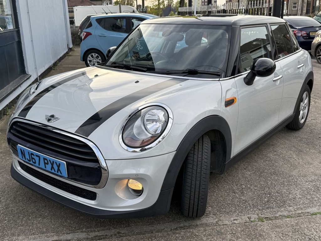 USED 2017 67 MINI HATCH 1.5 Cooper Auto Euro 6 (s/s) 5dr 2017 reg PRIVATE NUMBER INCLUD