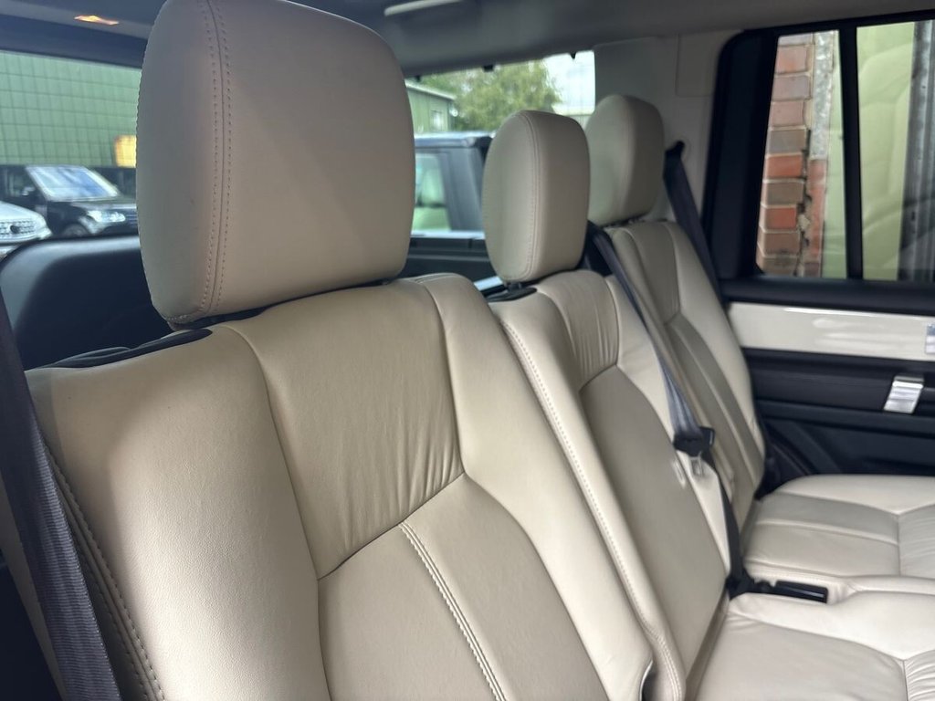 USED 2013 63 LAND ROVER DISCOVERY 4 3.0 SD V6 HSE SUV 5dr Diesel Auto 4WD Euro 5 (255 bhp) 2 OWNERS|LIGHT INTERIOR