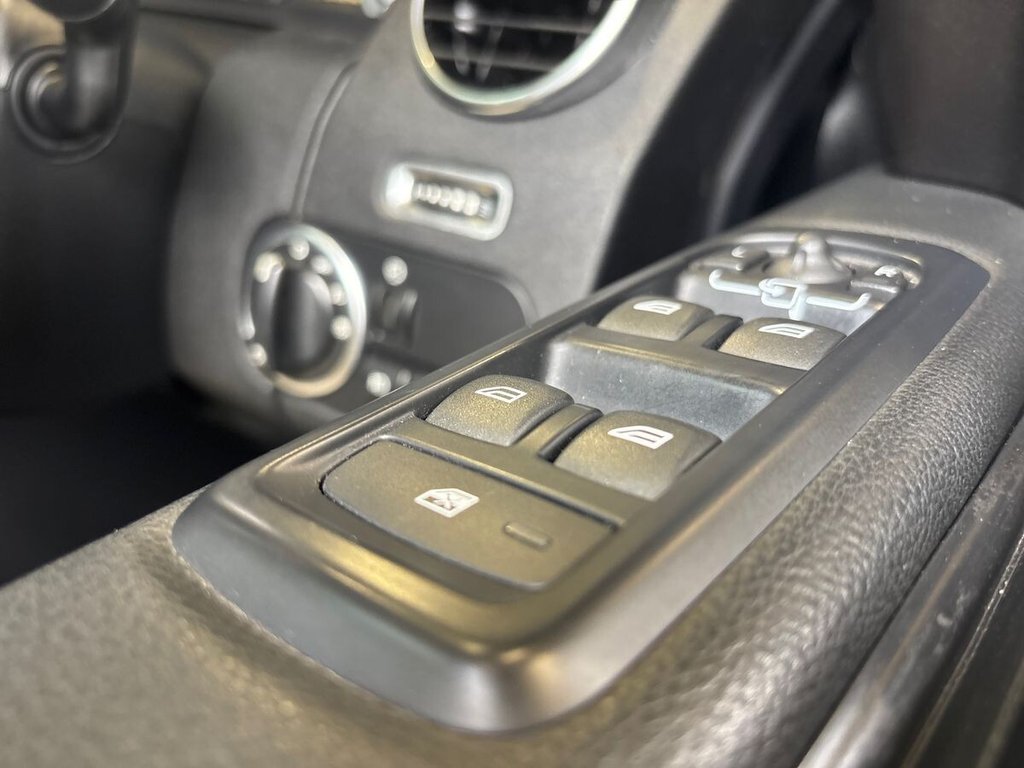USED 2013 63 LAND ROVER DISCOVERY 4 3.0 SD V6 HSE SUV 5dr Diesel Auto 4WD Euro 5 (255 bhp) 2 OWNERS|LIGHT INTERIOR