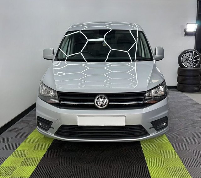 2019 VOLKSWAGEN CADDY - Photo 4