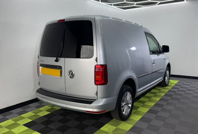 2019 VOLKSWAGEN CADDY - Photo 2