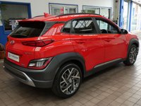 USED 2022 22 HYUNDAI KONA 1.6 h-GDi Premium SUV 5dr Petrol Hybrid DCT Euro 6 (s/s) (141 ps) SAT NAV REAR VIEW CAMERA CRUISE CONTROL PARKING SENSORS 1 OWNER SERVICE HISTORY HYUNDAI WARRANTY TILL MACH 2027