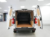 USED 2023 73 VAUXHALL VIVARO 3100 2.0 D 145 BHP L2 LONG PRO EDITION 6DR ( SAT NAV ) SAT NAV | AIR CON | 145 BHP | L2 LONG