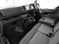 USED 2023 73 VAUXHALL VIVARO 3100 2.0 D 145 BHP L2 LONG PRO EDITION 6DR ( SAT NAV ) SAT NAV | AIR CON | 145 BHP | L2 LONG