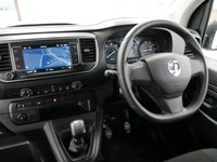 USED 2023 73 VAUXHALL VIVARO 3100 2.0 D 145 BHP L2 LONG PRO EDITION 6DR ( SAT NAV ) SAT NAV | AIR CON | 145 BHP | L2 LONG