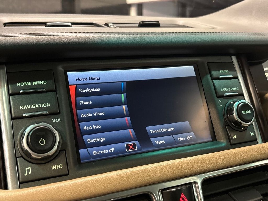 USED 2010 10 LAND ROVER RANGE ROVER 3.6 TD V8 Vogue SUV 5dr Diesel Auto 4WD Euro 4 (271 ps) CLEAR GLASS|GALWAY GREEN/TAN