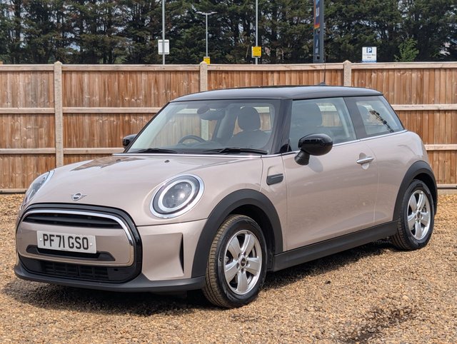2022 MINI HATCH