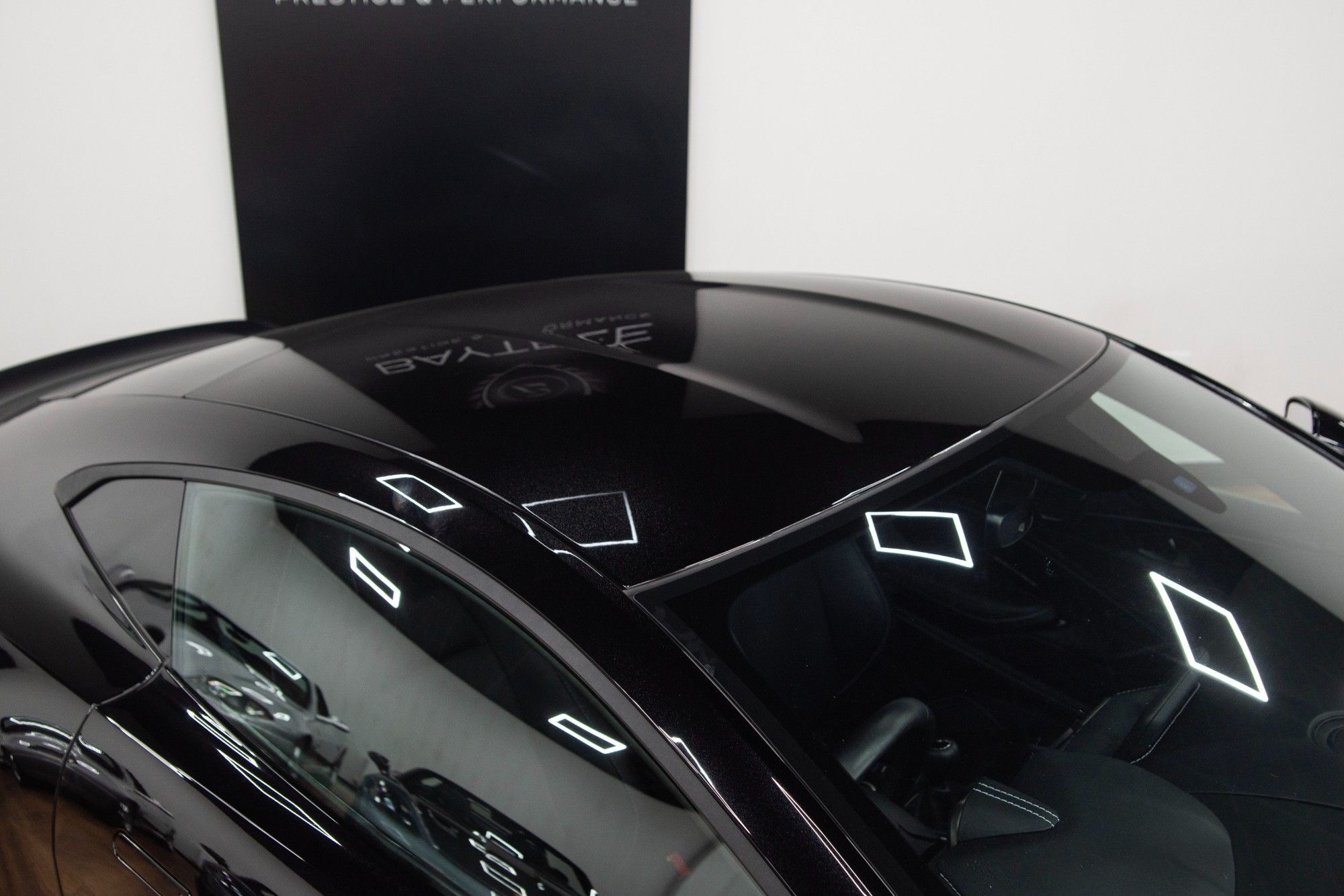 USED 2021 21 ASTON MARTIN VANTAGE 4.0 V8 Coupe 2dr Petrol Manual 