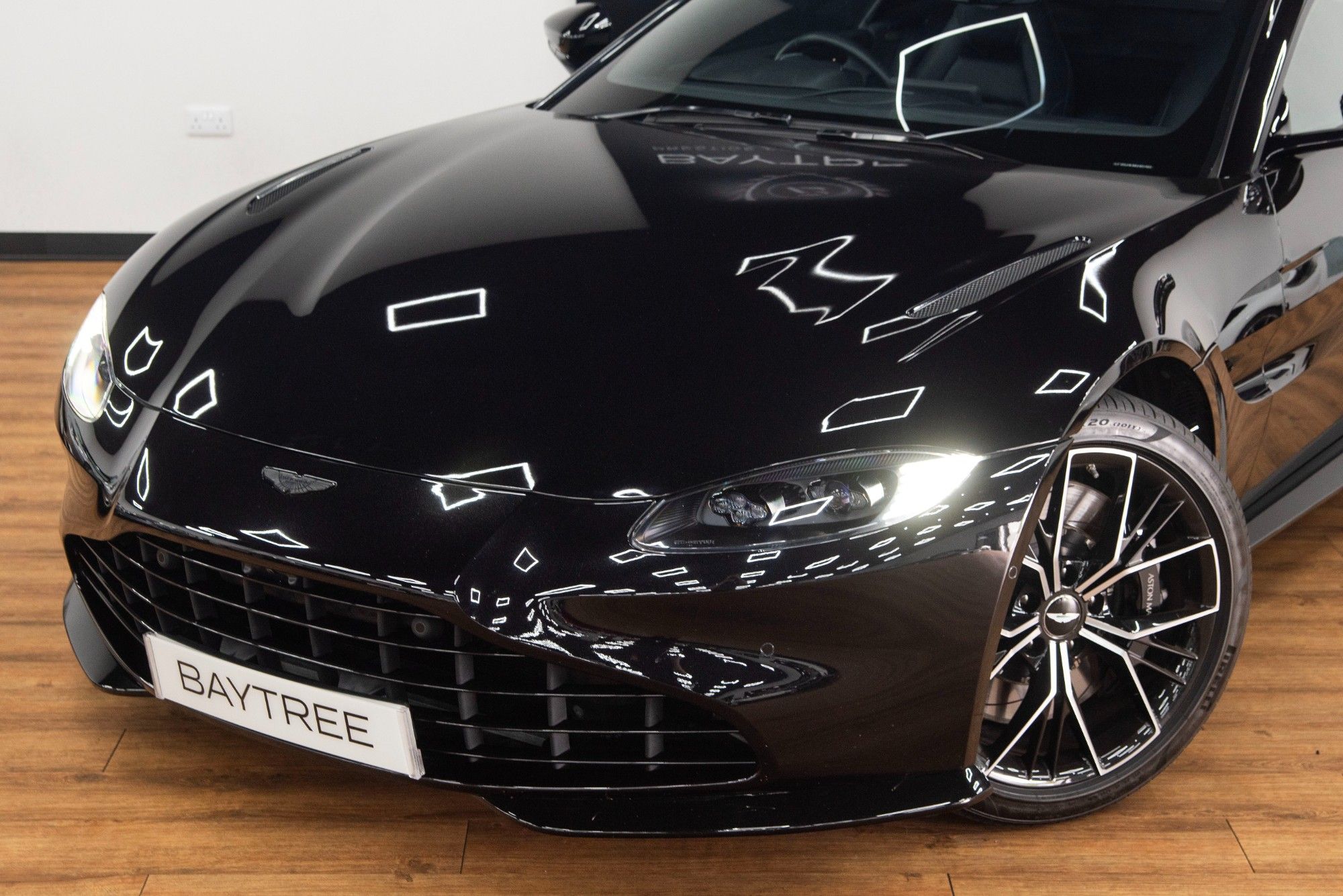 USED 2021 21 ASTON MARTIN VANTAGE 4.0 V8 Coupe 2dr Petrol Manual 