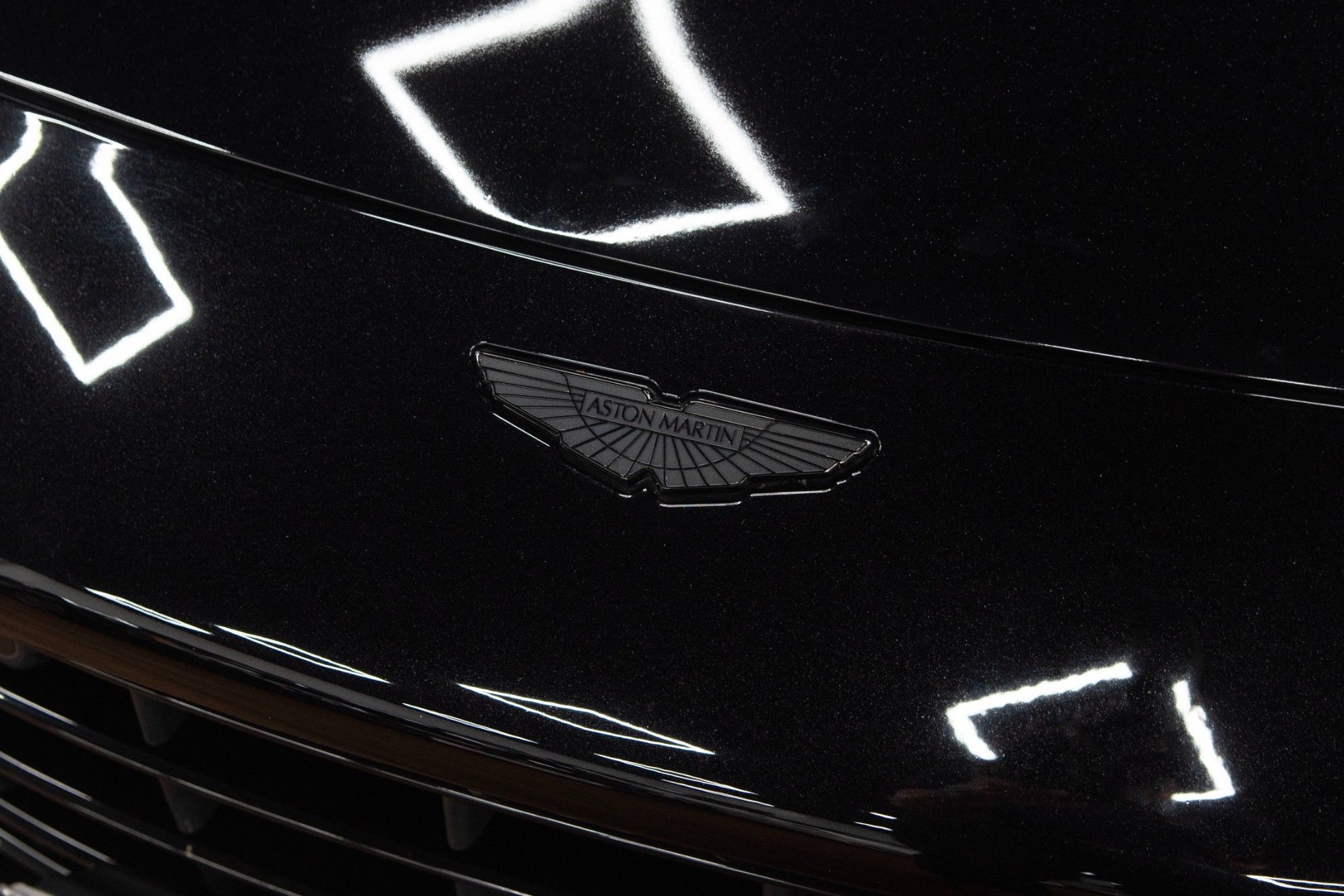 USED 2021 21 ASTON MARTIN VANTAGE 4.0 V8 Coupe 2dr Petrol Manual 