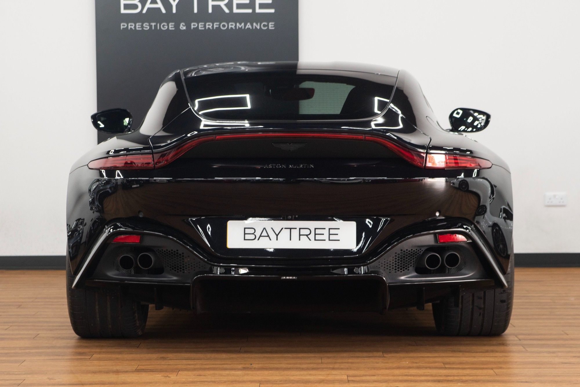 USED 2021 21 ASTON MARTIN VANTAGE 4.0 V8 Coupe 2dr Petrol Manual 
