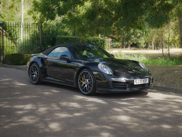 2015 PORSCHE 911