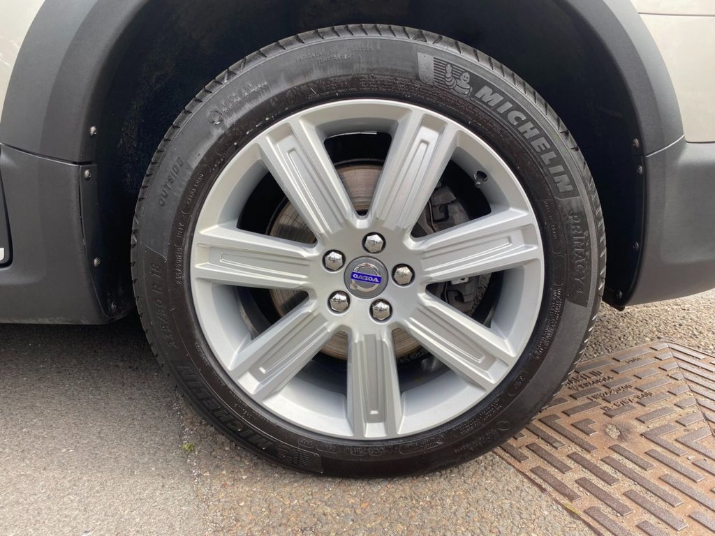 USED 2015 65 VOLVO XC70 2.4 D5 SE Lux Estate 5dr Diesel Auto AWD Euro 6 (s/s) (220 ps) 1 OWNER FULL SERVICE HISTORY