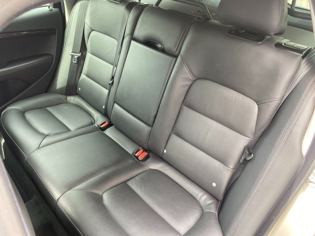 USED 2015 65 VOLVO XC70 2.4 D5 SE Lux Estate 5dr Diesel Auto AWD Euro 6 (s/s) (220 ps) 1 OWNER FULL SERVICE HISTORY