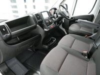 USED 2023 73 PEUGEOT BOXER 335 2.2 BLUEHDI 140 BHP L3 H2 PROFESSIONAL PREMIUM + ( SAT NAV ) 1 OWNER | SAT NAV | L3 LONG | AIR CON