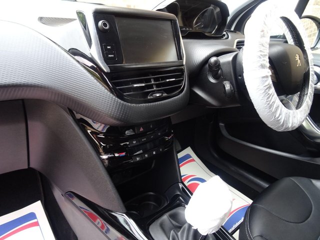 2016 PEUGEOT 2008 - Photo 7