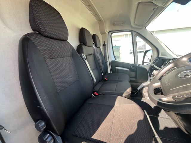 2022 Vauxhall Movano 2.2L Dynamic 5dr - Photo 12