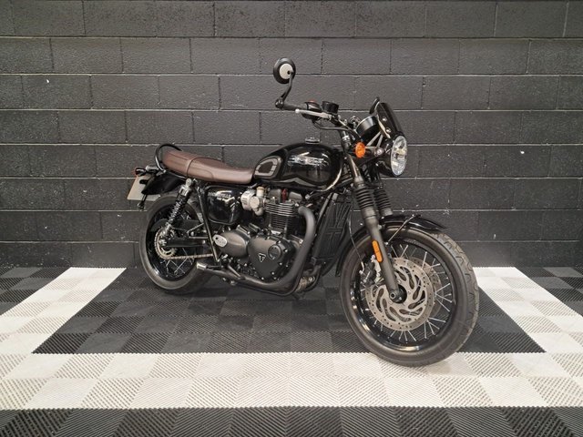 View our TRIUMPH BONNEVILLE T120