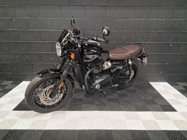 View our TRIUMPH BONNEVILLE T120