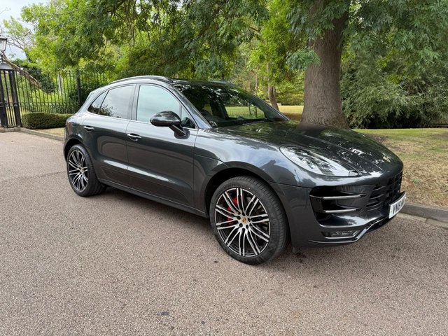 2018 PORSCHE MACAN
