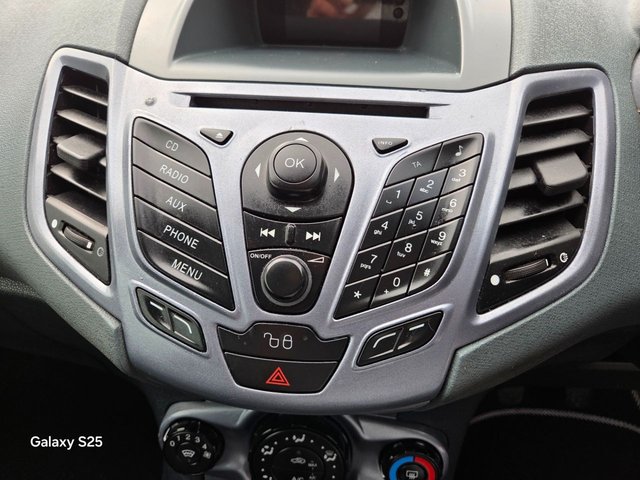 2010 FORD FIESTA 1.25 Zetec Hatchback 3dr Petrol Manual (129 g/km, 81 bhp) - Photo 11