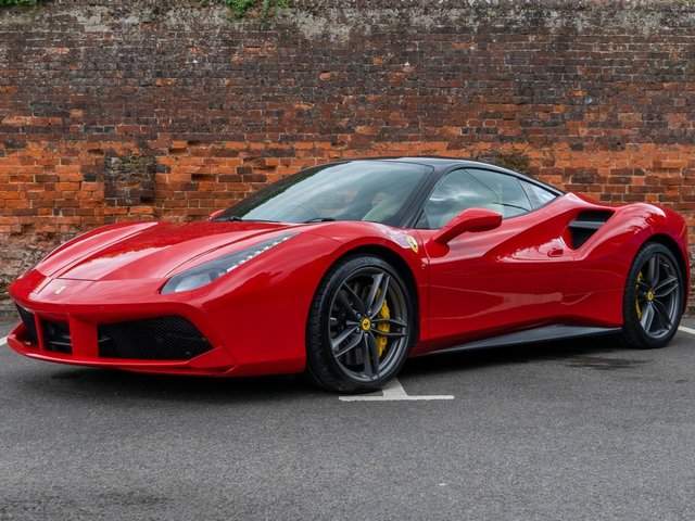 2016 Ferrari 488