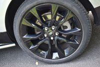 USED 2021 21 LAND ROVER RANGE ROVER SPORT 3.0 D300 MHEV HSE Silver SUV 5dr Diesel Auto 4WD Euro 6 (s/s) (300 ps) COLOUR REVERSE CAMERA, SIDE TUBES,
