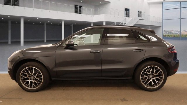 2018 PORSCHE MACAN - Photo 7