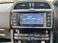 USED 2016 16 JAGUAR F-PACE 2.0 D180 Prestige SUV 5dr Diesel Auto AWD Euro 6 (s/s) (180 ps) SAT NAV + HEATED SEATS +