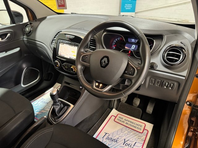 2019 RENAULT CAPTUR 1.3 TCe ENERGY Iconic SUV 5dr Petrol Manual Euro 6 (s/s) (130 ps) - Photo 8