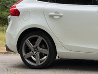 USED 2013 13 VOLVO V40 1.6 D2 R-Design Hatchback 5dr Diesel Manual Euro 5 (s/s) (115 ps) 