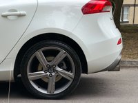 USED 2013 13 VOLVO V40 1.6 D2 R-Design Hatchback 5dr Diesel Manual Euro 5 (s/s) (115 ps) 