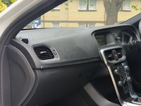 USED 2013 13 VOLVO V40 1.6 D2 R-Design Hatchback 5dr Diesel Manual Euro 5 (s/s) (115 ps) 
