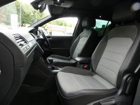 USED 2019 19 VOLKSWAGEN TIGUAN 1.5 TSI EVO R-Line 5d DSG 150 S/S UPGRADE PARK ASSIST WITH AREA VIEW CAMERA, UPGRADE KEYLESS ENTRY START & ELECTRIC TAILGATE, PANORAMIC GLASS SUNROOF, VIRTUAL COCKPIT, SAT NAV, APP CONNECT FOR APPLE CAR PLAY / ANDROID AUTO, HEATED FRONT SEATS, ADAPTIVE CRUISE CONTROL, LANE ASSIST WITH ADAPTIVE LANE GUIDANCE, FRONT ASSIST, DYNAMIC ROAD SIGN DISPLAY, DAB RADIO, BLUETOOTH, FRONT & REAR PARKING SENSORS WITH DISPLAY, 20 INCH ALLOY WHEELS,  AUTO LIGHTS + WIPERS, AUTO HOLD, ELECTRIC FOLDING MIRRORS, SPACE SAVER SPARE, SERVICE HISTORY