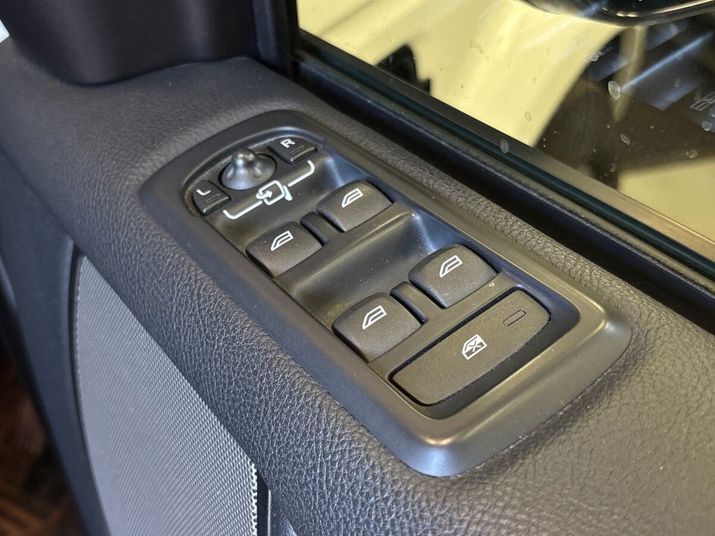 USED 2014 64 LAND ROVER DISCOVERY 4 3.0 SD V6 HSE SUV 5dr Diesel Auto 4WD Euro 5 (s/s) (255 bhp) SURROUND CAMERA|BLIND SPOT|HSW