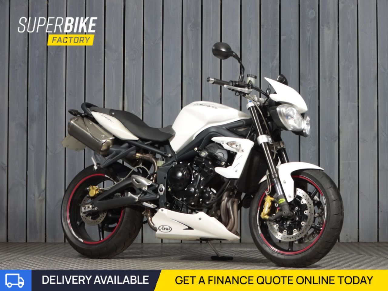 TRIUMPH STREET TRIPLE 675STREET TRIPLE 675