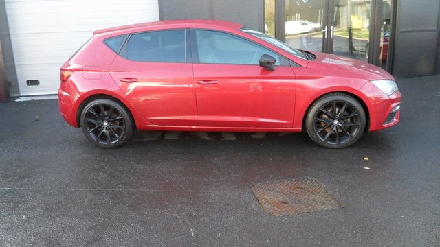 2019 SEAT LEON 1.5 TSI EVO FR Black Edition Hatchback 5dr Petrol Manual Euro 6,CAT S IN 2020,MOT NOVEMBER. - Photo 2