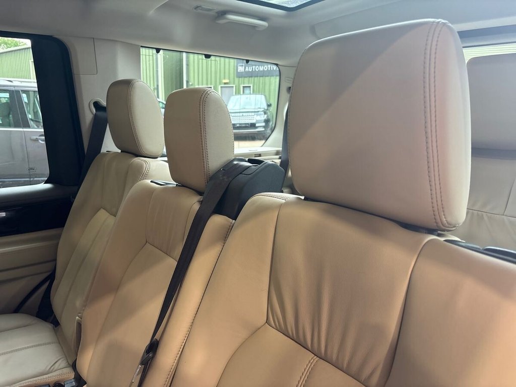 USED 2015 15 LAND ROVER DISCOVERY 4 3.0 SD V6 HSE Luxury SUV 5dr Diesel Auto 4WD Euro 5 (s/s) (255 bhp) AINTREE GREEN|JLR HISTORY