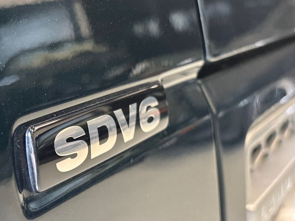 USED 2015 15 LAND ROVER DISCOVERY 4 3.0 SD V6 HSE Luxury SUV 5dr Diesel Auto 4WD Euro 5 (s/s) (255 bhp) AINTREE GREEN|JLR HISTORY