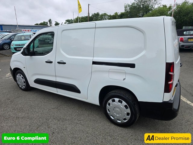 2021 PEUGEOT PARTNER - Photo 9